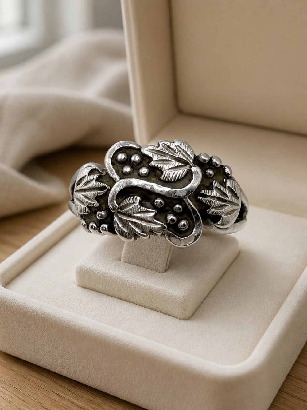 Sterling Silver Leaf Cluster Ring - Silver